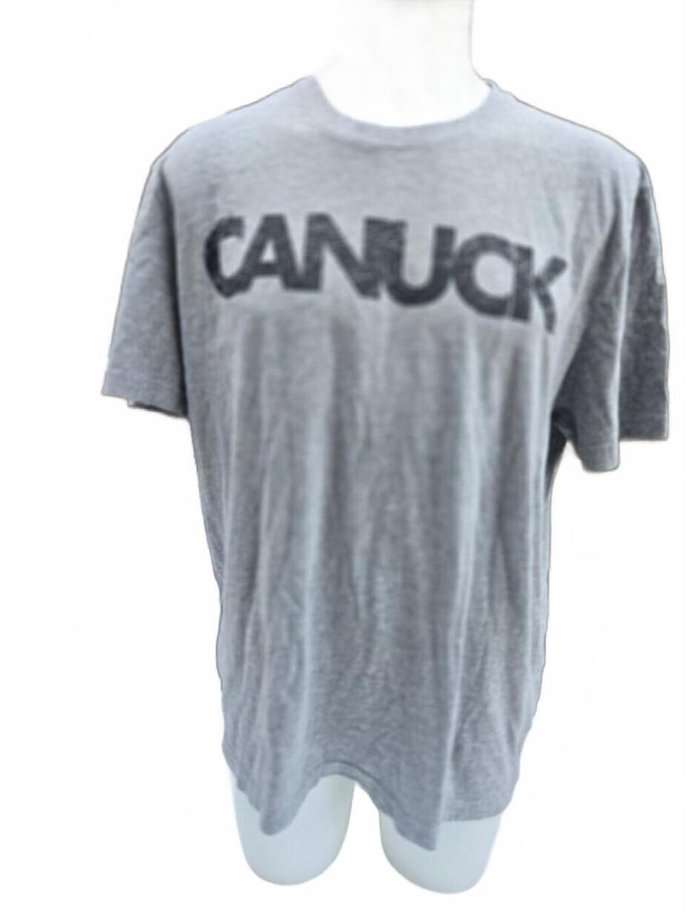 Men’s Grey CANUCK Graphic T-Shirt Size XL Y2K Canadiana Casual Streetwear Tee